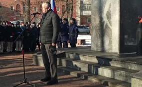 В Тихвине проходит торжественно-траурный митинг по случаю 34 годовщины вывода советских войск из Афганистана