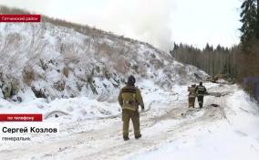 Сотрудники Леноблпожспаса продолжают устранять тление на мусорном полигоне «Монита» в Гатчинском районе