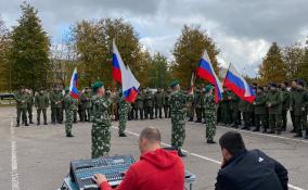 Мобилизованным в Лужском районе провели концерт для поднятия боевого духа